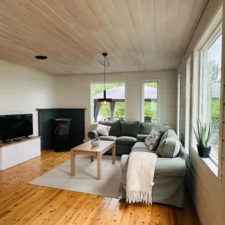 Look At View! 3 Bedroom House Overlooking Hardangerfjorden Kvam (Hordaland)